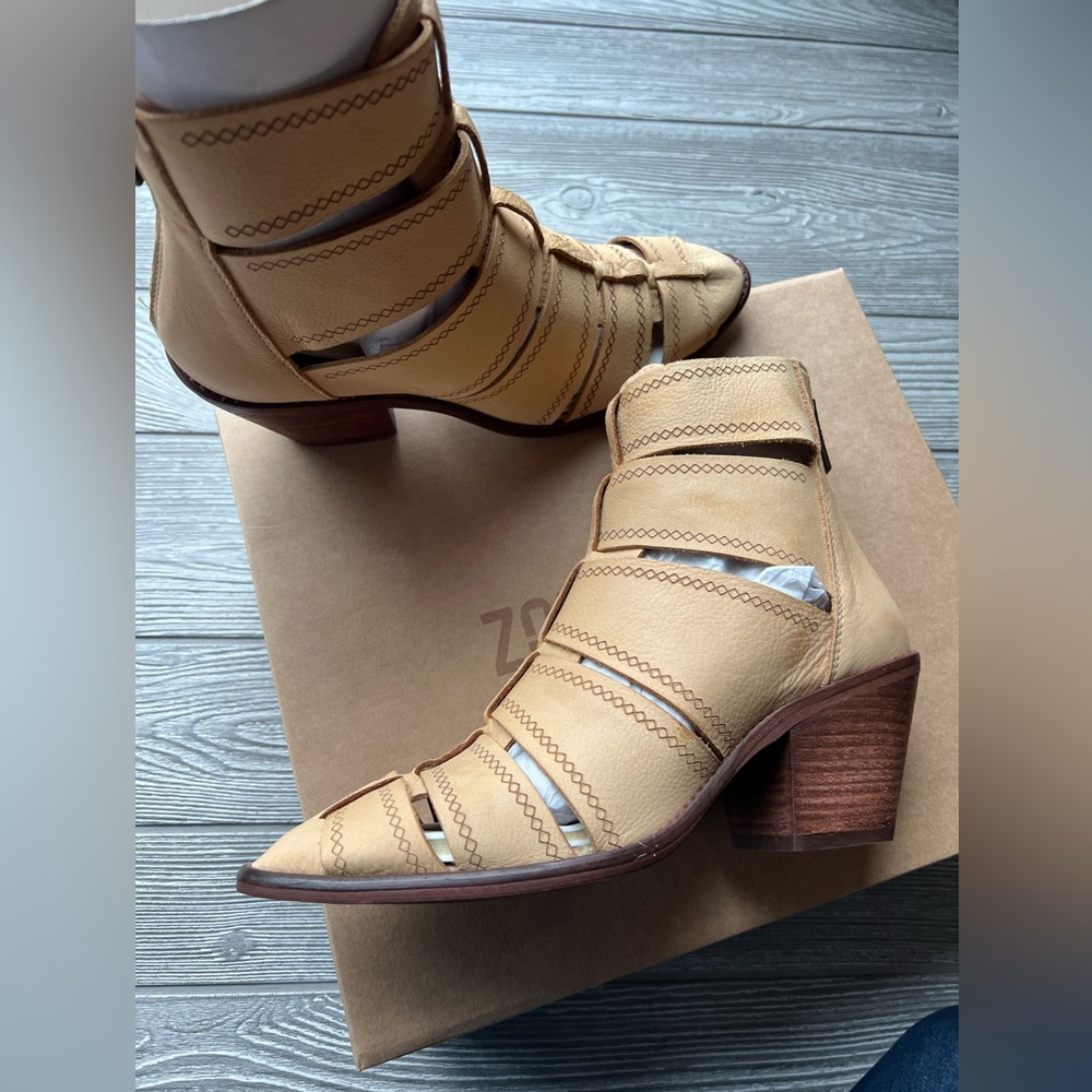 Sundance, Veracruz Lex, brand cage booties, NWT, 40, golden tan, Spain made,firm - Picture 2 of 16